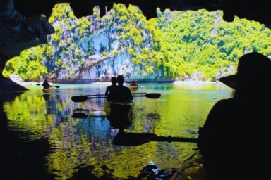 Hanoi - Halong Bay - Bai Tu Long bay - Tra Gioi beach - Cong Do Area (L, D)